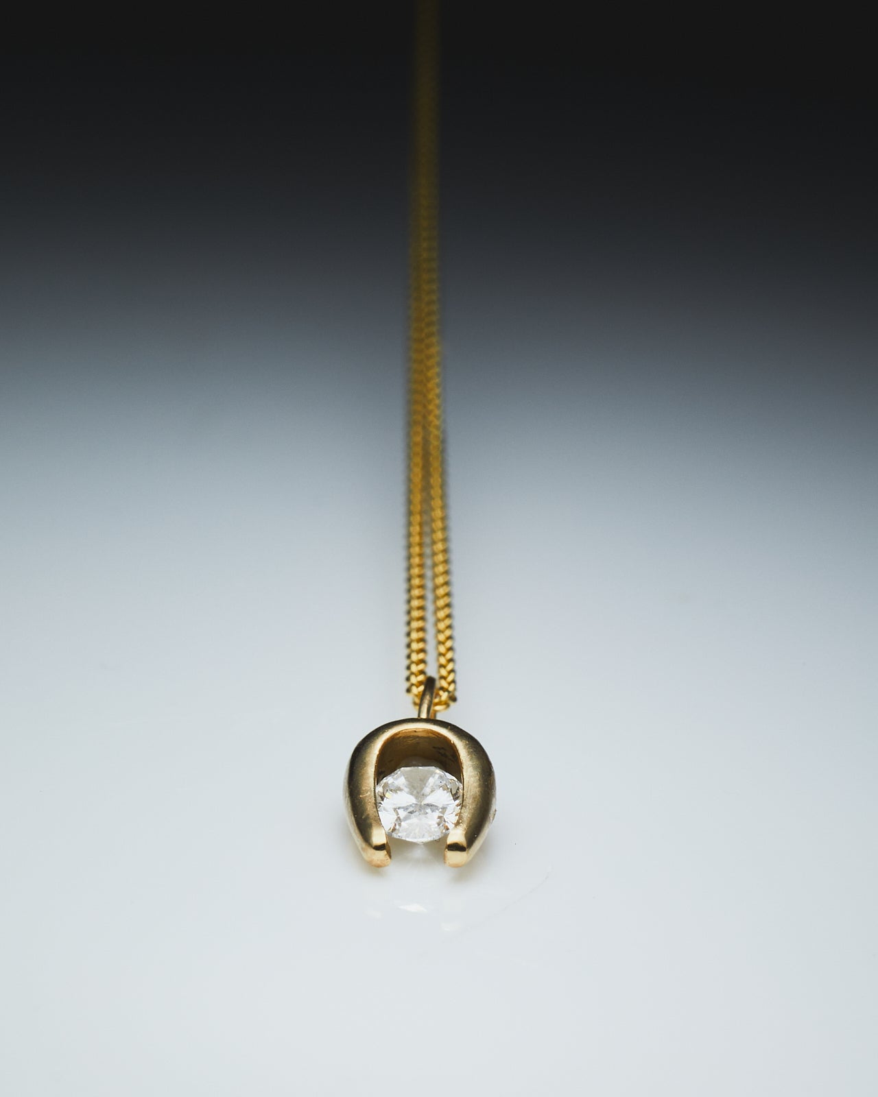 Y OVAL PENDANT