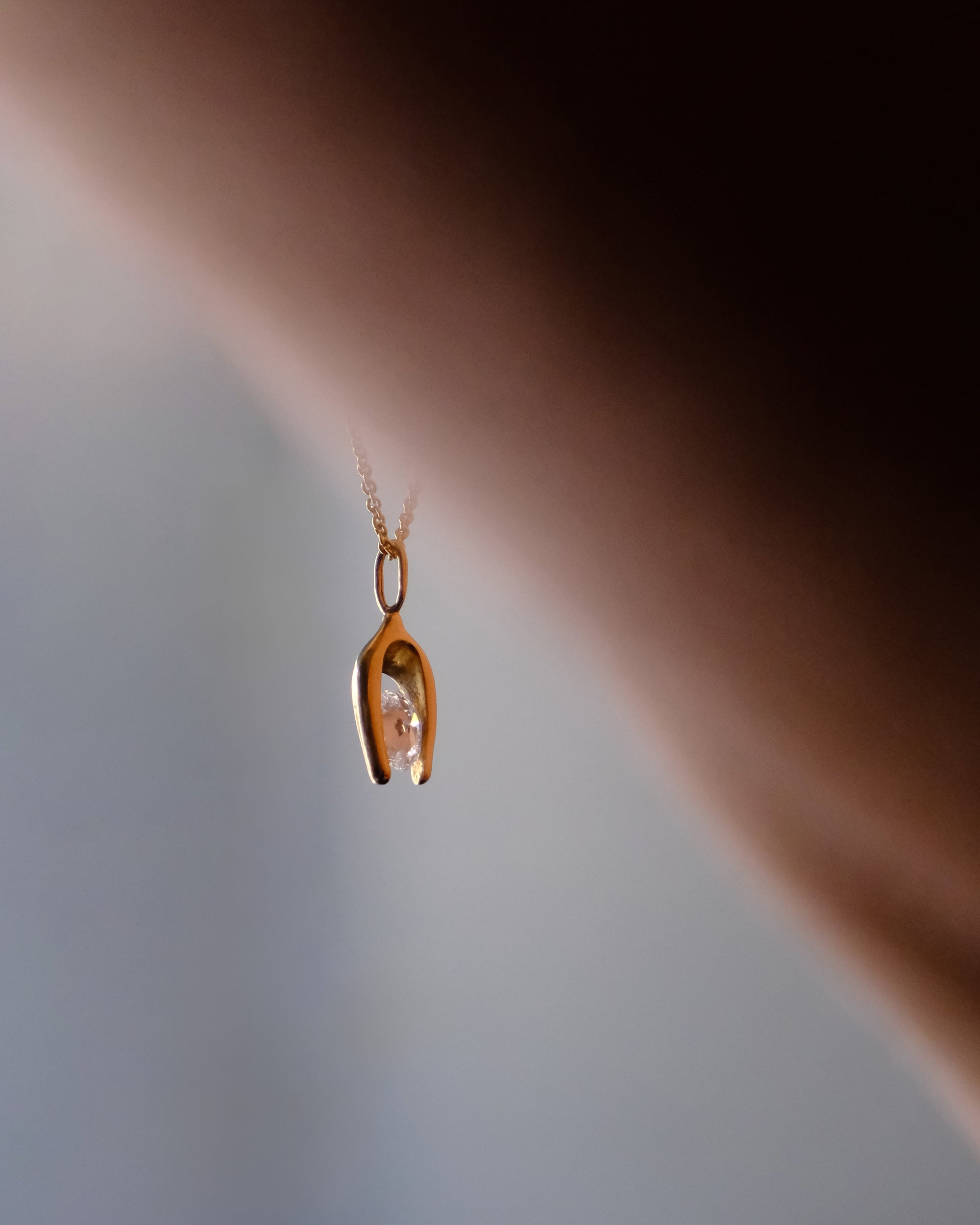 14K Y Oval Pendant